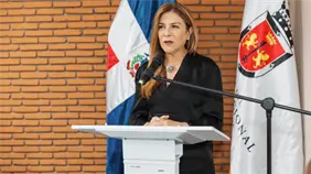 Carolina Mejía lanza 250 becas de Google para formar jóvenes en inteligencia artificial y análisis de datos