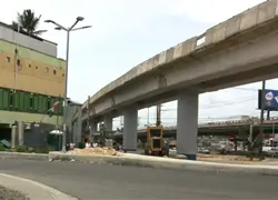 Caída de concreto en ampliación del Metro de Los Alcarrizos desata preocupación