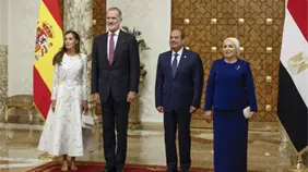 Felipe VI agradece a Egipto su papel mediador y denuncia el brutal sufrimiento en Gaza