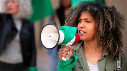 Senadores avanzan en debate de proyecto de ley de libertad de expresi&oacute;n y medios audiovisuales