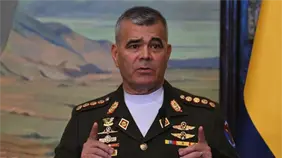 Venezuela mantiene ejercicio militar en una isla del Caribe, ante la amenaza de EE.UU.