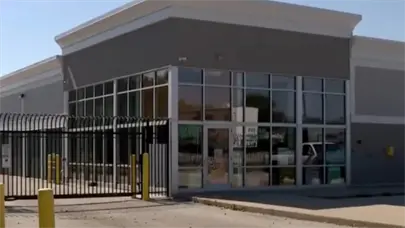 Pareja arrestada por encerrar a sus seis hijos en una bodega en Milwaukee