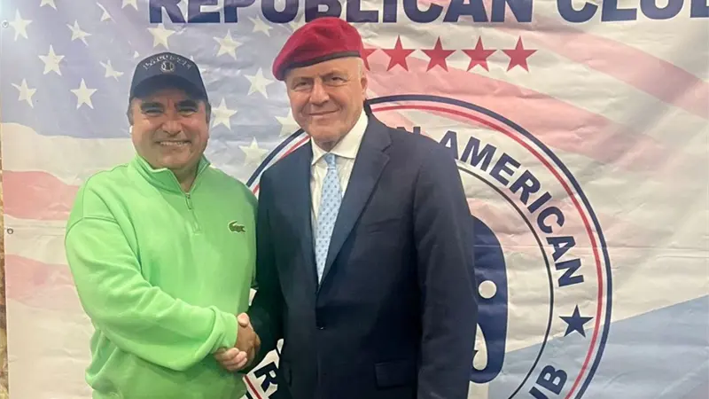 Víctor Pavón sostiene encuentro sobre temas municipales con el demócrata y aspirante alcalde de NY, Curtis Sliwa