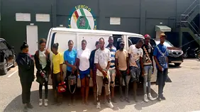 Envían ante el Ministerio Público a conductor de minibús detenido con 11 haitianos indocumentados en San Juan de la Maguana