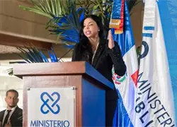 Advertencia de procuradora pone en la mira los lujos de funcionarios