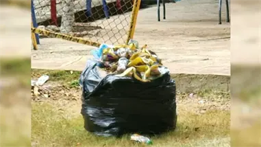 Malos olores y acumulación de basura en La Caleta: afecta a residentes y estudiantes