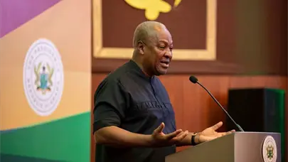 Once deportados desde EE.UU. demandan a Ghana por detención en el país africano