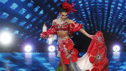 Una veintena de mujeres transg&eacute;nero buscan en Tailandia la corona de Reina Internacional