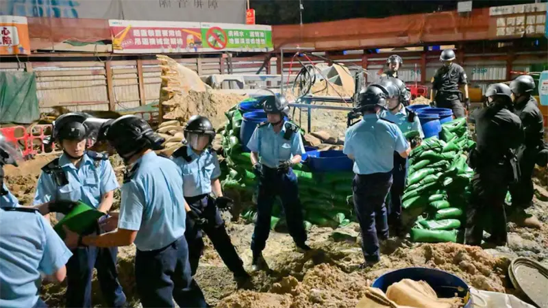 Hong Kong desactiva una bomba de la II Guerra Mundial tras evacuar a más de 6,000 personas
