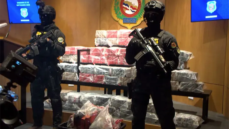 Histórica operación antidrogas entre RD y EE. UU. incauta más de 370 paquetes de presunta cocaína en el Caribe