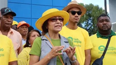 Frente Amplio exige sanciones ejemplares por corrupci&oacute;n en SeNaSa durante vigilia en Santo Domingo