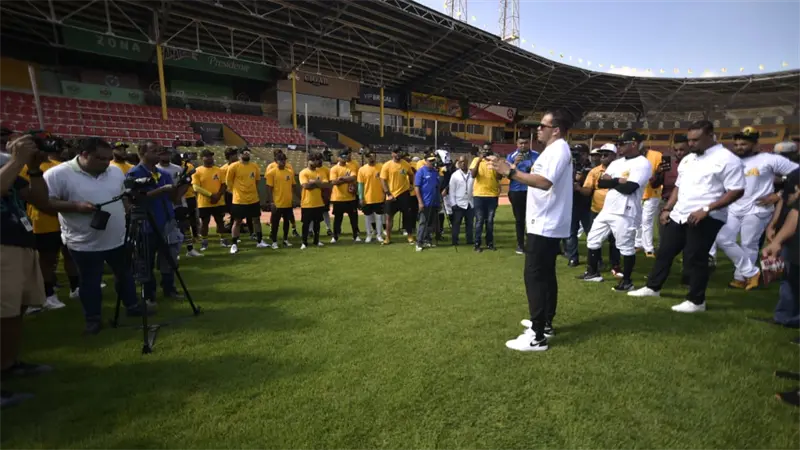 Cerca de 50 jugadores dicen presente en el inicio de prácticas de Águilas Cibaeñas