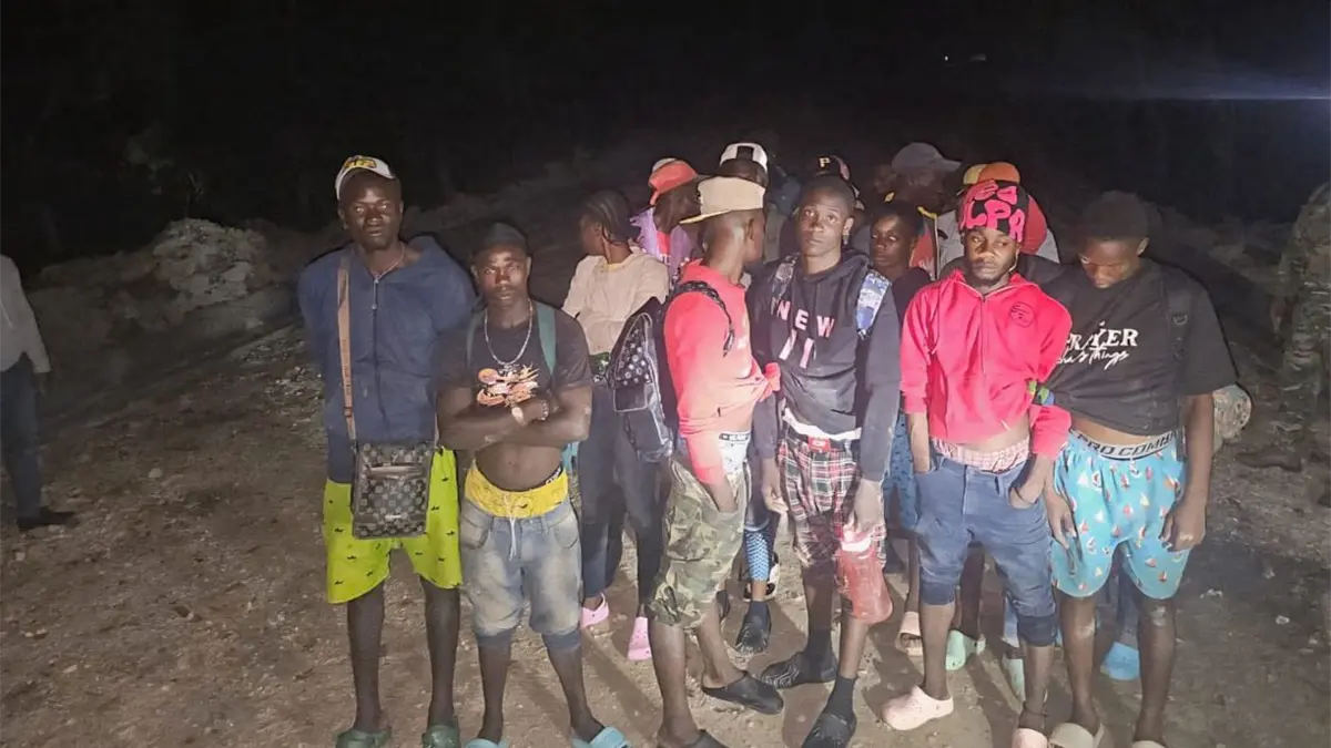 Detienen haitianos indocumentados cruzando río en Elías Piña