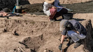 Hallan restos de 72 personas en dos fosas comunes de la Guerra Civil en España