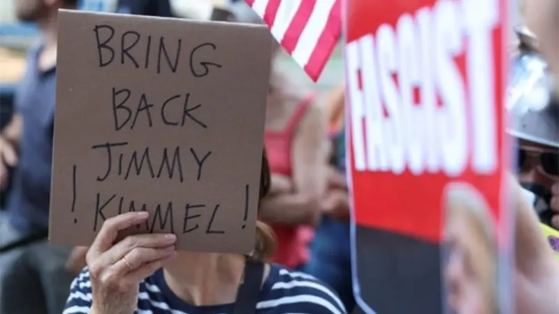 Más de 400 artistas de Hollywood hacen llamado a defender la libertad de expresión en EEUU
