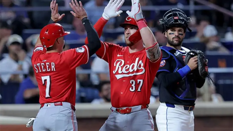 Los Rojos tumban a los Mets y los Azulejos aseguran su presencia en la postemporada