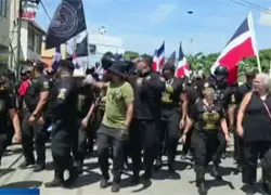 Realizan marcha en contra de regularización de extranjeros