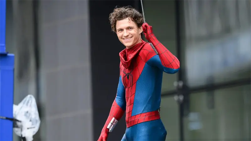 Tom Holland sufre conmoción cerebral leve en el rodaje de Spider-Man