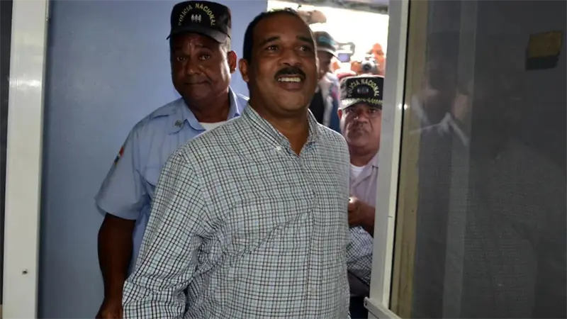 Tribunal de Monte Plata absuelve a exalcalde de Bayaguana Nelson Osvaldo Sosa
