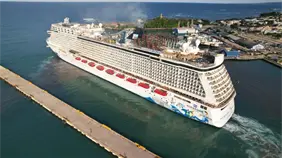 RD  recibe por primera vez los cruceros Brilliant Lady y Queen Elizabeth