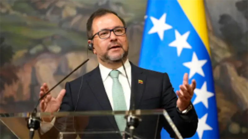 Venezuela está preparada para disuadir cualquier aventura de EE.UU., dice canciller