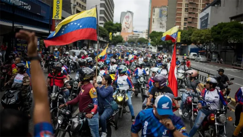 Miles de chavistas se movilizan en Caracas dispuestos a defender a Venezuela de EE.UU.