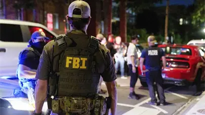 Agencias federales en Puerto Rico realizan operativo contra 43 miembros de grupo criminal