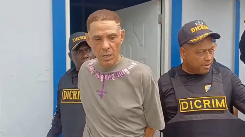 Capturan al acusado de asaltar y golpear a un anciano cerca del HOMS en Santiago