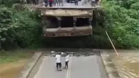Colapsa puente que comunica Yamasá con el distrito municipal de Don Juan en Monte Plata