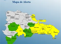 COE coloca 18 provincias en alerta por efectos de onda tropical