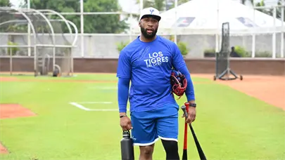 Mel Rojas Jr. y Cristhian Adames se integran a los entrenamientos del Licey