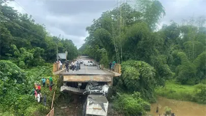 Muere conductor tras colapso de puente en Don Juan, Monte Plata