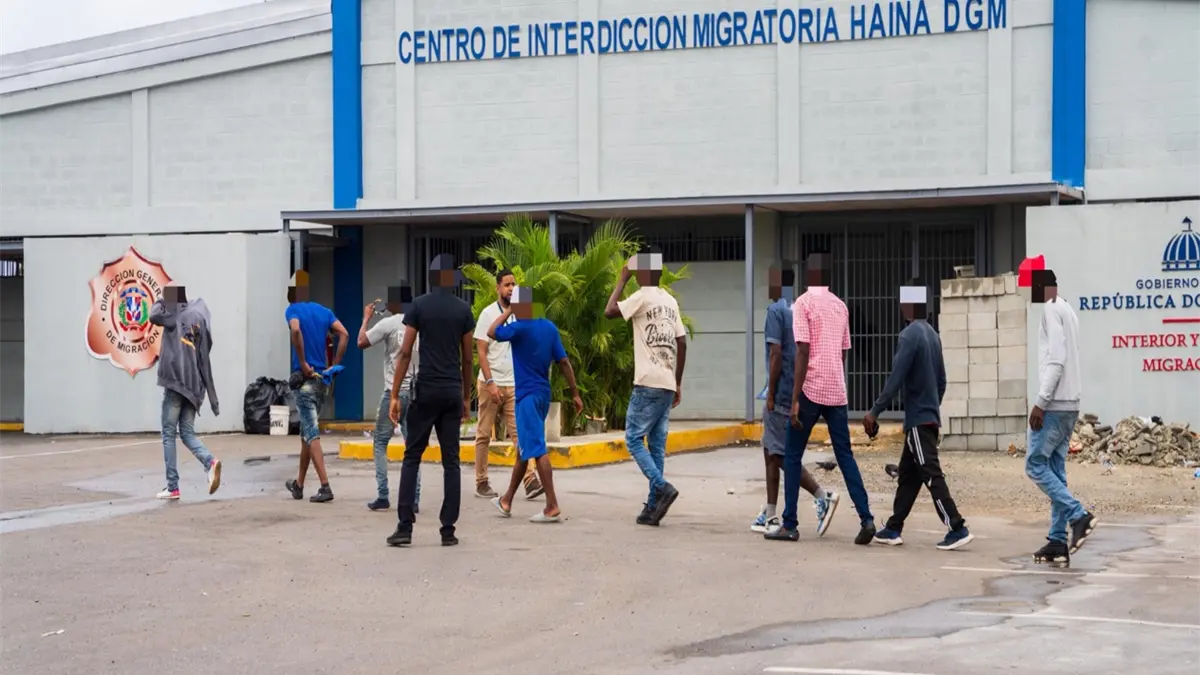 DGM detiene a 1,133 inmigrantes irregulares y deporta otros 1,077 tras jornadas interdicción