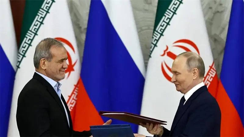 Irán y Rusia sellan acuerdo millonario para construcción de cuatro plantas nucleares