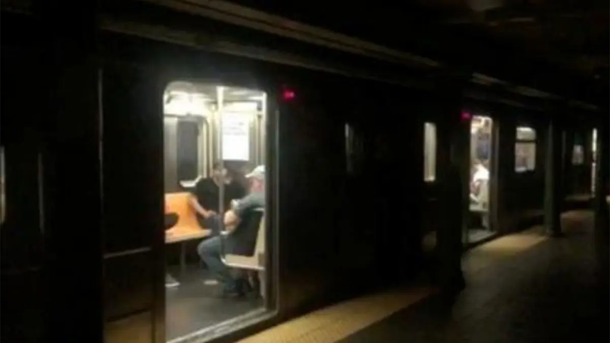 Apagón en Grand Central deja terminal a oscuras por 30 minutos en Nueva York