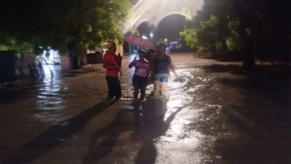 Defensa Civil auxilia a 160 familias afectadas por inundaciones en Azua