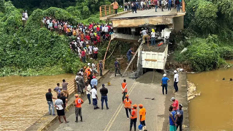 Senador de Monte Plata dice colapso de puente evidencia la urgencia de sistema de supervisión de obras
