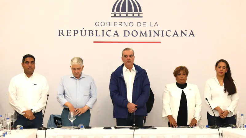 Presidente Abinader pasa balance a obras en curso y define prioridades para el 2026