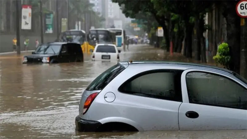¡Otra vez bajo el agua! Familias de Moscú y Cambita lo pierden todo tras lluvias