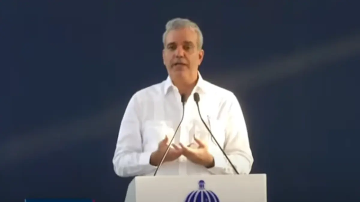 Abinader promete solución a los apagones en un mes