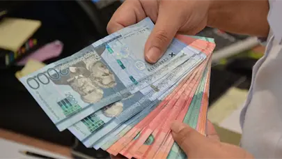 ¡Otra vez la cesantía en debate! Empresarios y sindicatos chocan por reforma laboral