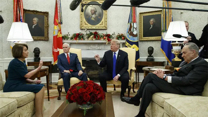 Reunión entre Trump y líderes demócratas finaliza sin acuerdo sobre cierre de Gobierno
