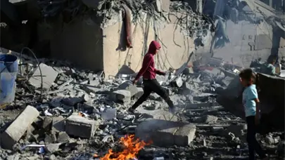 Amnistía Internacional pide a Israel poner fin al genocidio y a Hamás liberar a cautivos