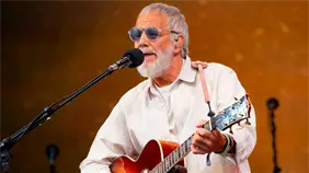 Cat Stevens se ve forzado a aplazar su tour en Norteamérica por problemas con los visados