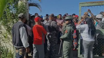 Comunitarios denuncian le prohibieron entrada a oficina de Medio Ambiente en Monseñor Nouel