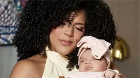 Francisca Lachapel presenta por primera vez a su hija Raffaella