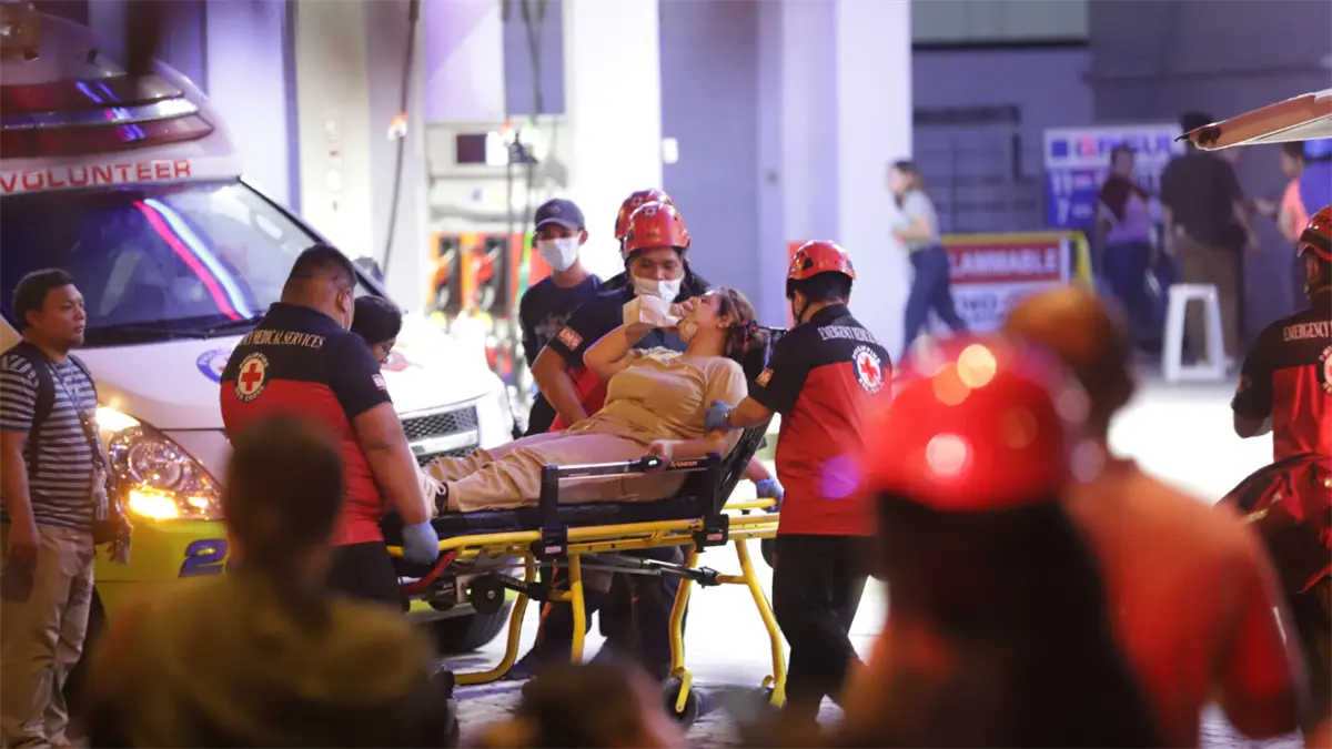 Al menos 32 muertos en el centro de Filipinas tras un terremoto de magnitud 6,9