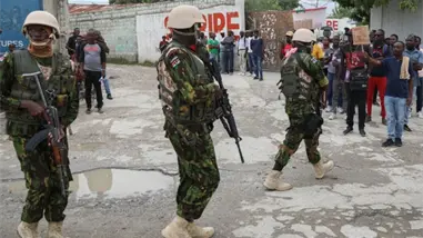 Kenia celebra como un avance positivo el despliegue de una fuerza antipandillas en Haití