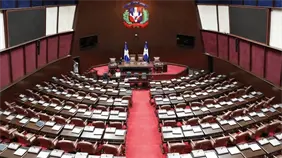 Legisladores exigen sanciones por "botellas" en SEPA