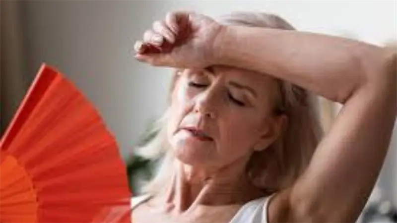Doctora Fondeur explica los síntomas y tratamientos de la menopausia